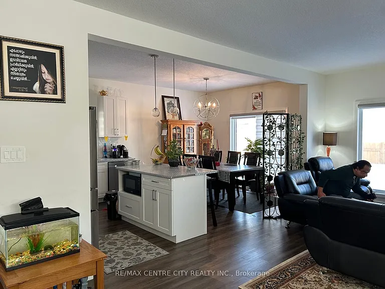 1520 S Twilite Blvd — Photo 36