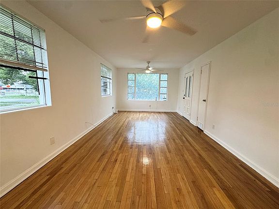 4th image of 1817 Francis St