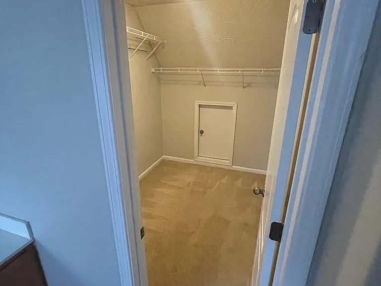 8012 Abington Dr — Photo 25