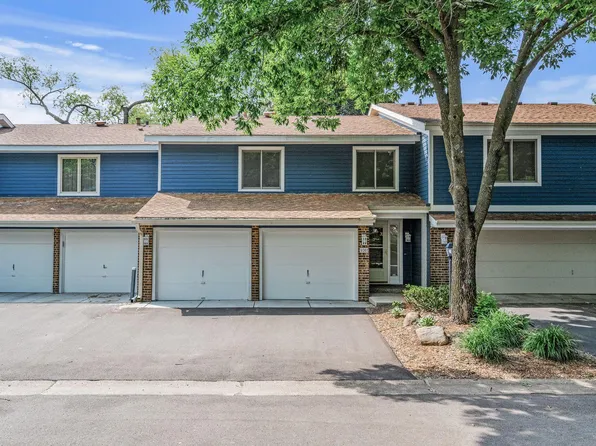9361 Nesbitt Rd, Bloomington, MN 55437