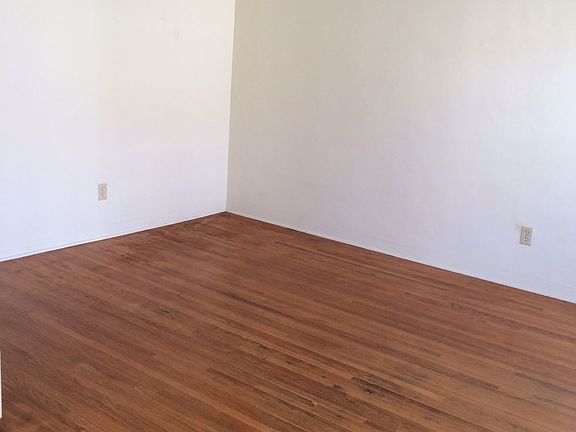 3rd image of 4233 1/2 33rd St