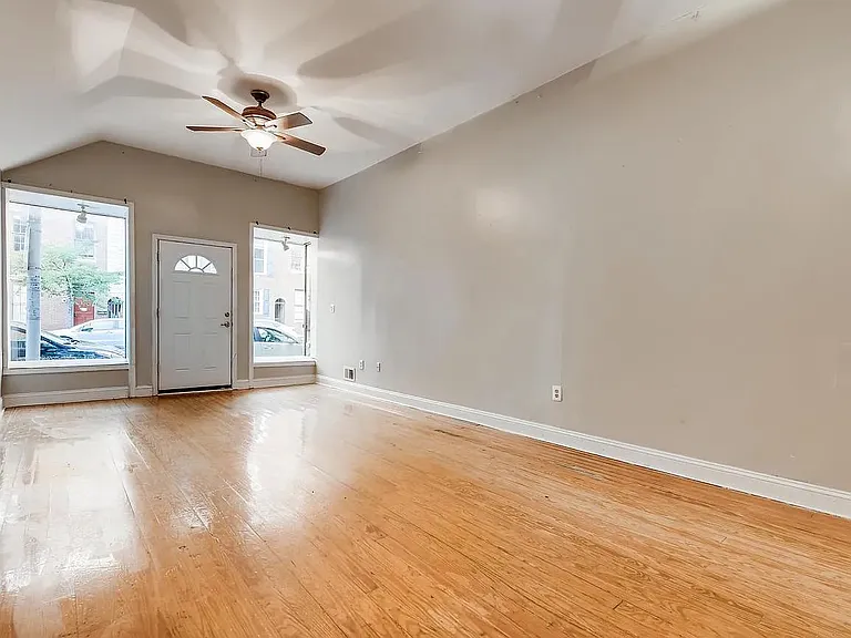 927 S Hanover St — Photo 5