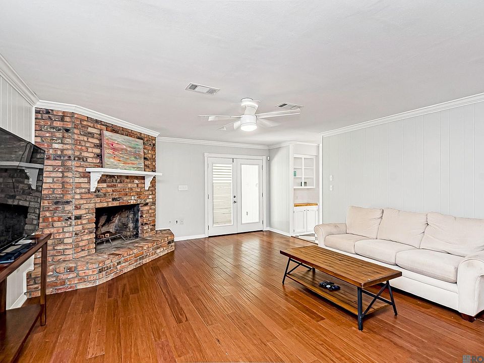 1st image of 4112 Pine Park Dr
