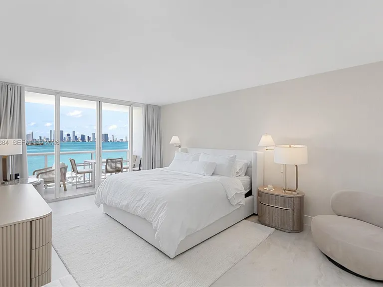 1800 Sunset Harbour Dr #1102/4 — Photo 17