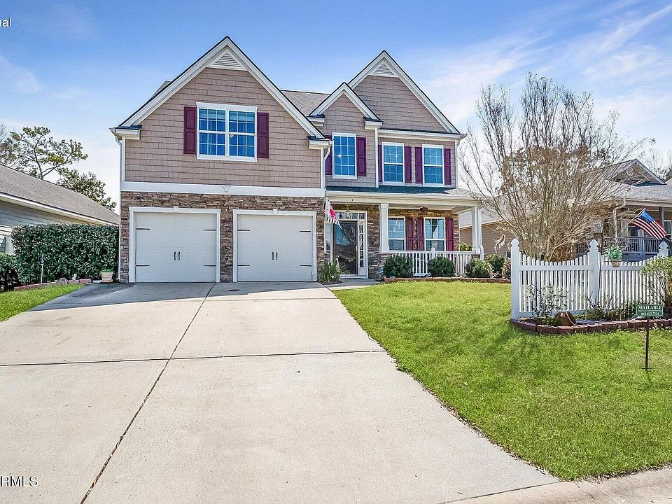 1st image of 17 White Pond Blvd