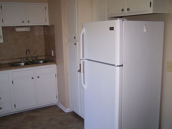 4th image of 1463 Cora Ln APT 5