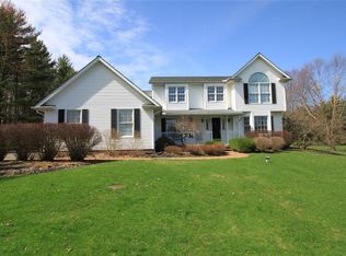 9290 Trish Ln, Chardon, OH 44024