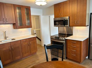 42 Irving St FLOOR 3, Medford, MA 02155