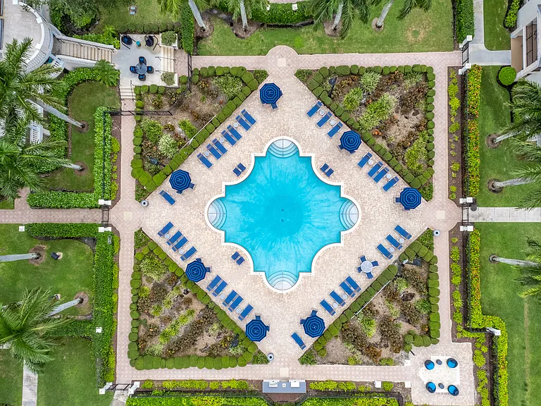 The Charleston Apartment Boca Raton