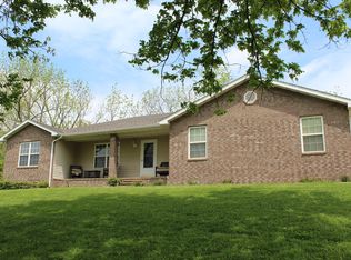 890 E Commercial St, Mansfield, MO 65704