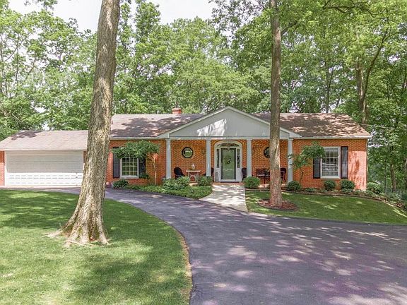 2nd image of 450 Hilltop Dr