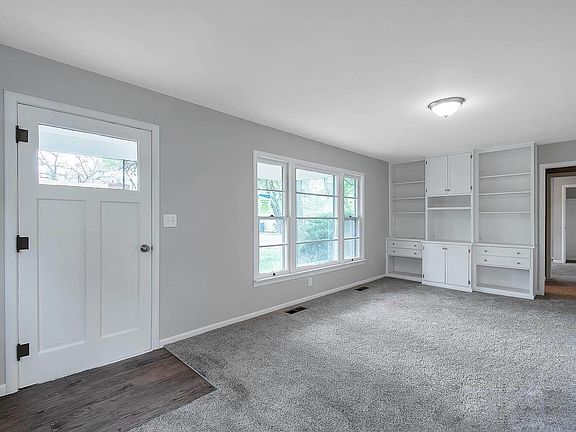 3rd image of 301 S Buller St