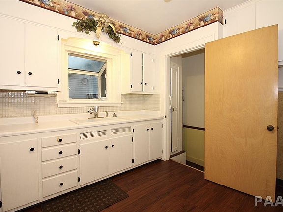 4th image of 1408 N Stever Ave