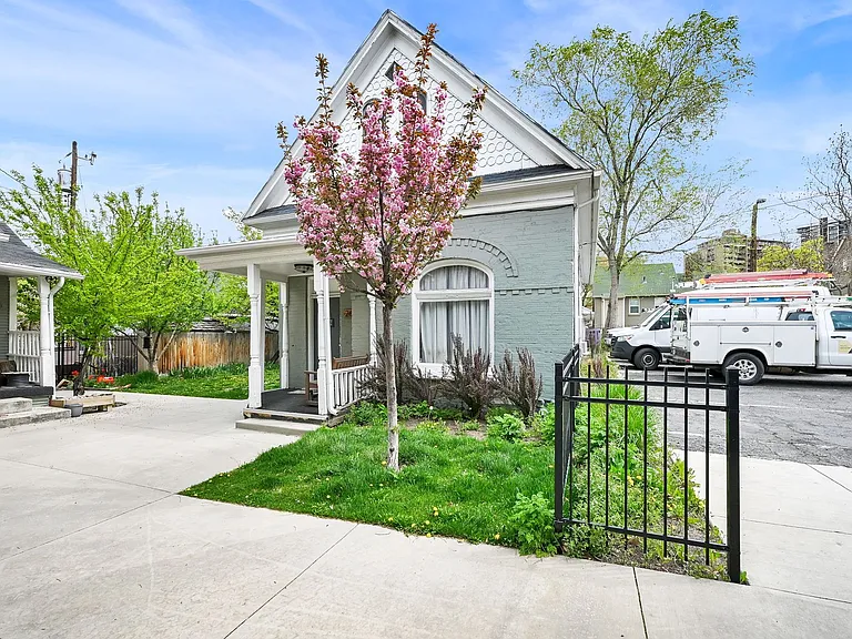 264 N 200 W — Photo 7