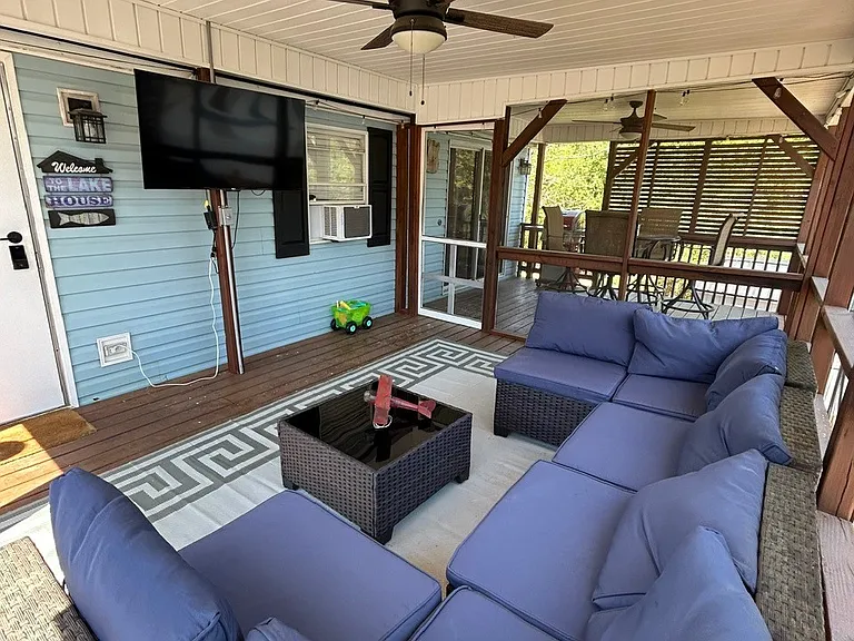 320 Mount View Ln — Photo 5