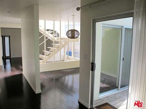 4th image of 12913 Gilmore Ave