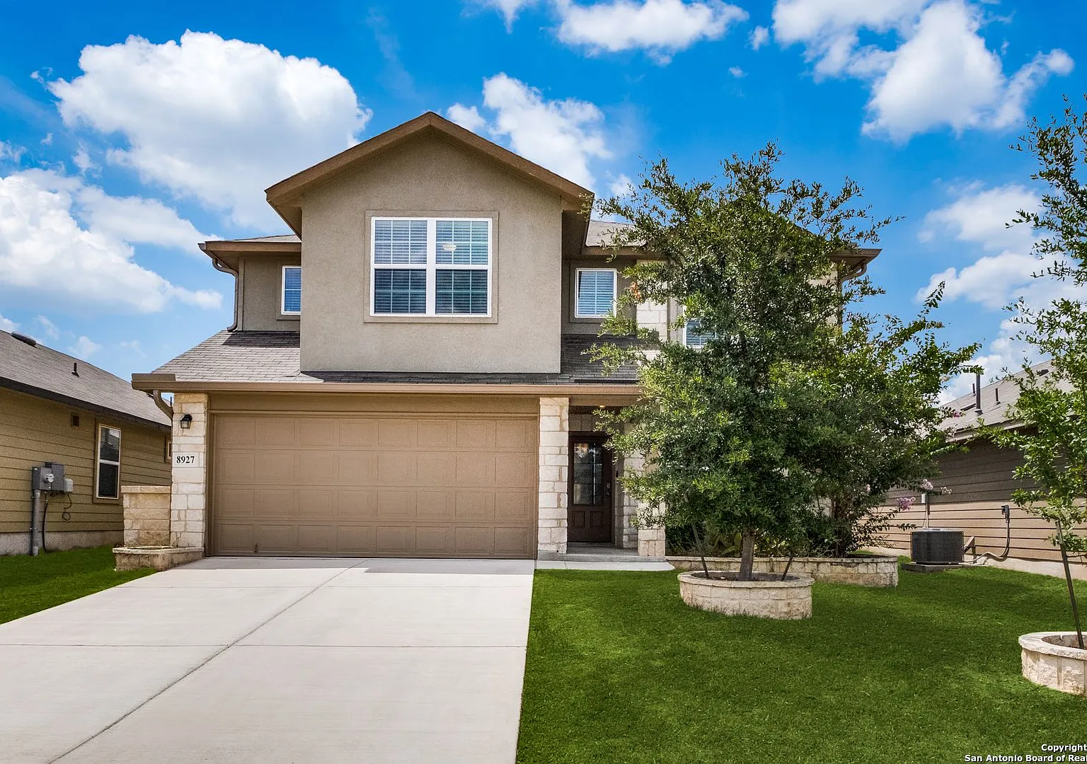 5 bedrooms, 2.5 bathrooms located in Valley Ranch Subdivision — Photo 1