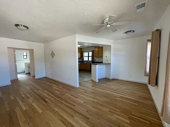 4th image of 501 Dartmouth Dr SE