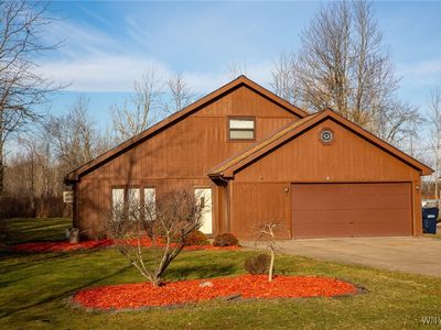 1076 Baseline Rd, Grand Island, NY, 14072