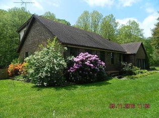 10681 State Route 207, Argillite, KY 41121