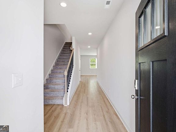 2nd image of 11 Dew Drop Ln