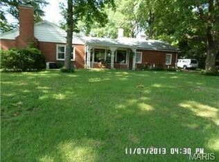 9846 Bellefontaine Rd, Saint Louis, MO 63137