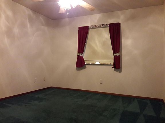 4th image of 464 E Fargo Ave
