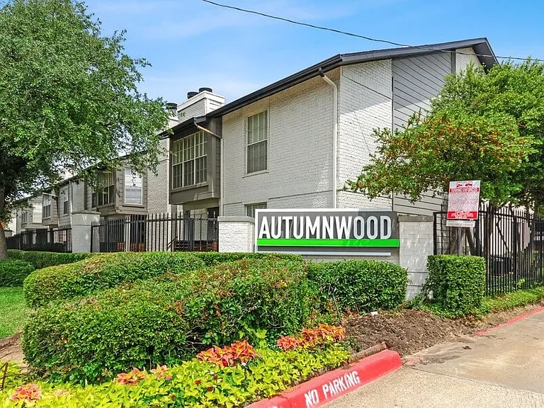Autumnwood — Photo 26