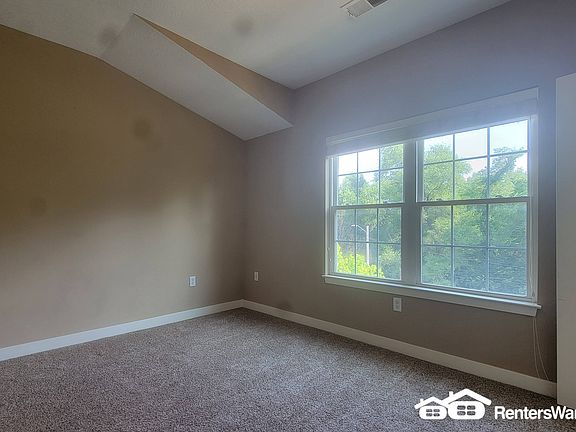5th image of 2816 Lake Ave