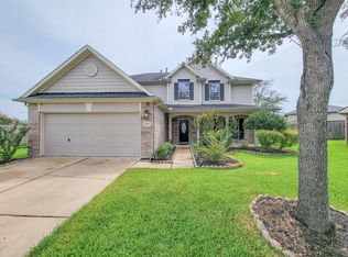 819 Arlington Ln, Rosenberg, TX 77469