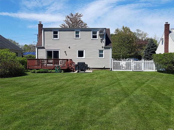 3rd image of 604 6th St