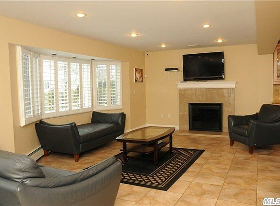 2nd image of 2509 Coral Ct