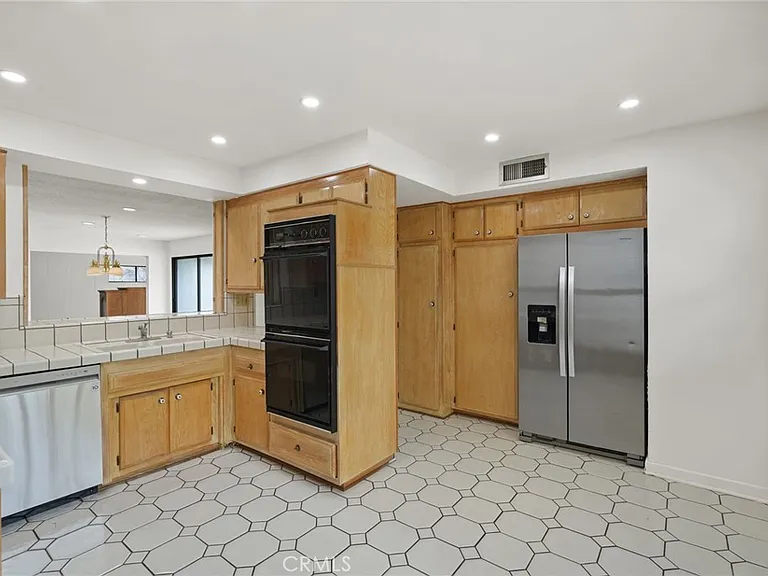11803 Gerald Ave — Photo 11
