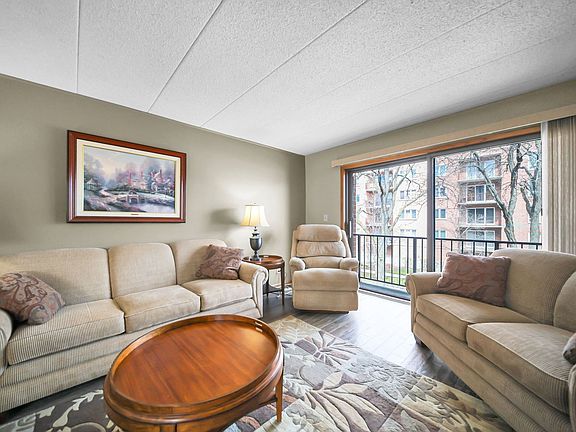 5th image of 1389 Perry St APT 203