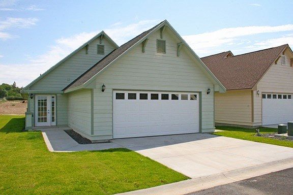 1st image of 123 E 9th Ave #1