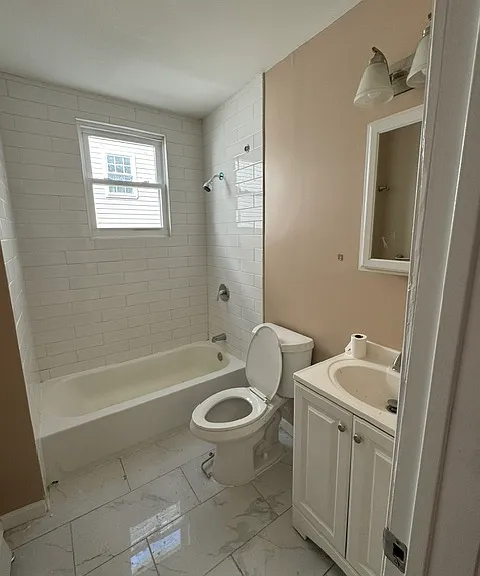 53-55 Hinsdale Pl — Photo 3
