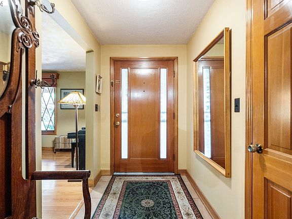 4th image of 8805 NE 36th St