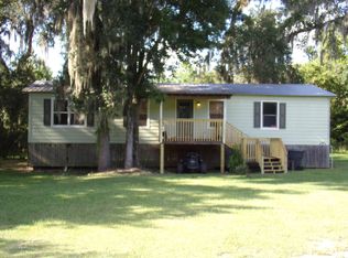 352 Palmetto Bluff Rd, Palatka, FL 32177