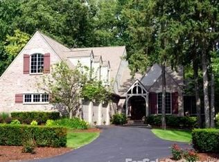 5625 Wyndam Ln, Brighton, MI 48116