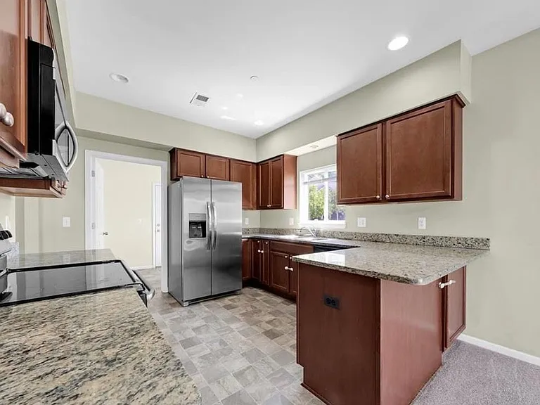 14357 Shadywood Dr — Photo 9