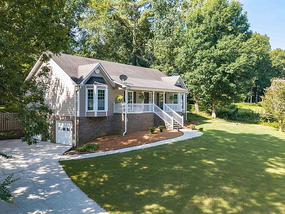 3rd image of 6376 Yellowhammer Dr