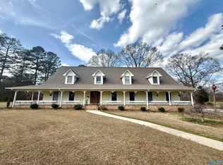 104 Carriage Hills Dr, Gadsden, AL 35903