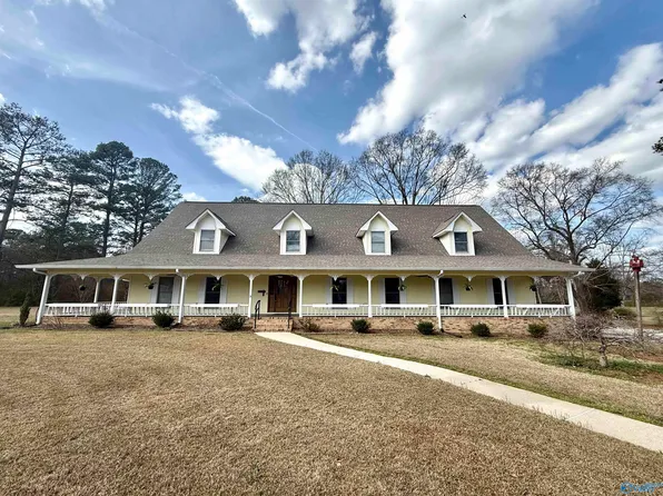 104 Carriage Hills Dr, Gadsden, AL 35903