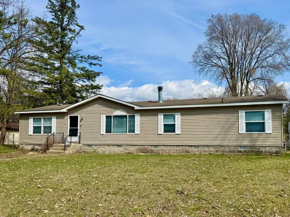112 S College St, Adams, WI 53910