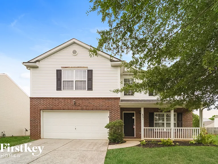 4031 Larkhaven Village Dr — Photo 1