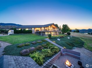 152 Starr Rd, Pateros, WA 98846