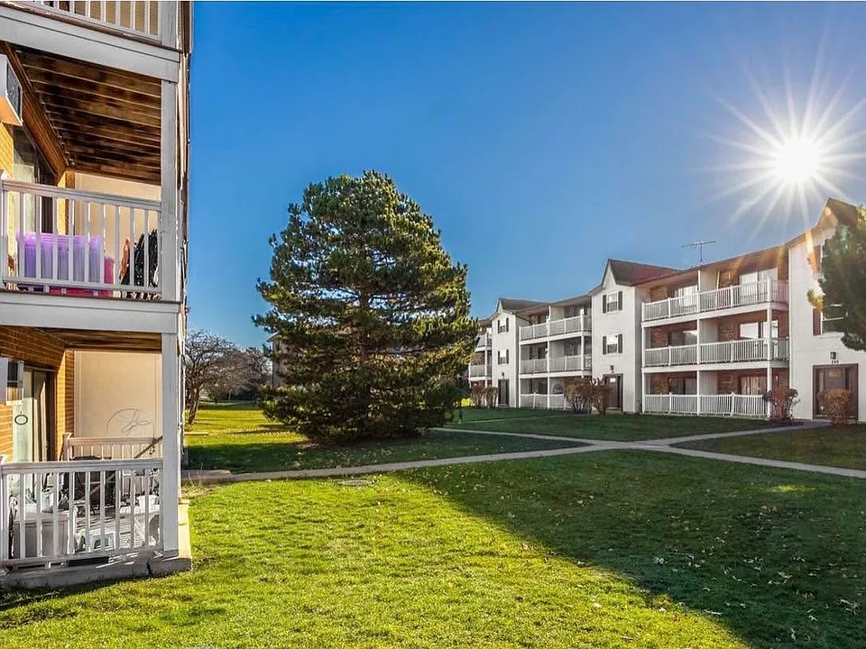255 Gregory St