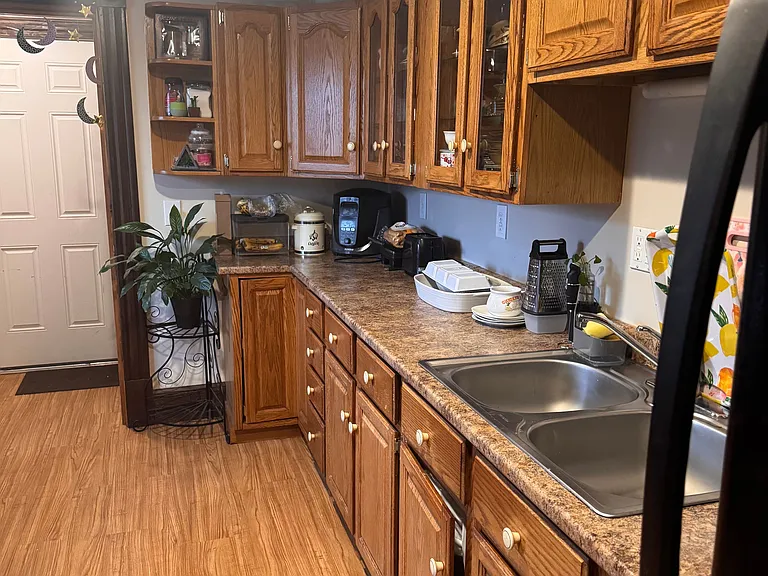 154 Tolman St #4 — Photo 19