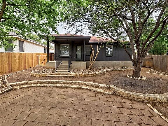 3rd image of 2710 Greenlee Dr