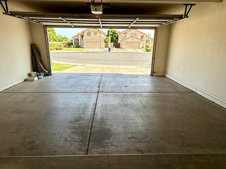 1273 W Swan Ct — Photo 31